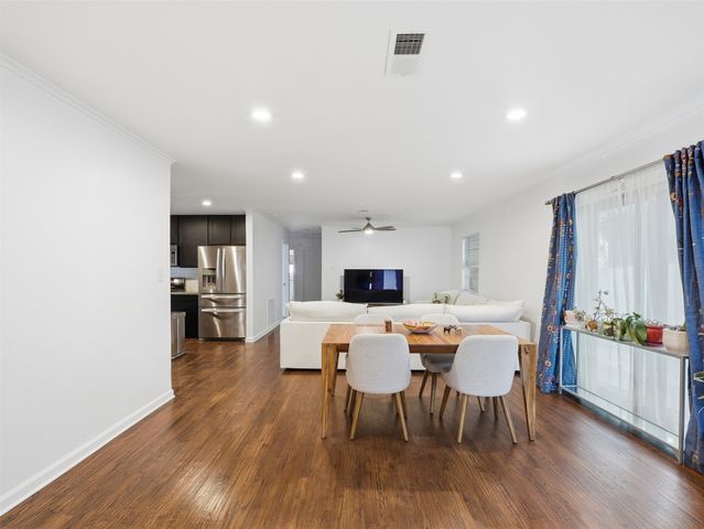 814 Westmount Avenue, Dallas, TX 75211