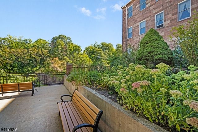 300 Main St 811, Little Falls Twp., NJ 07424