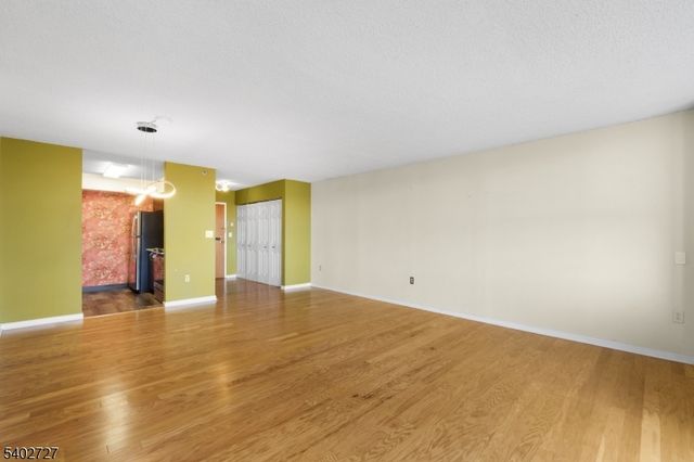 300 Main St 811, Little Falls Twp., NJ 07424