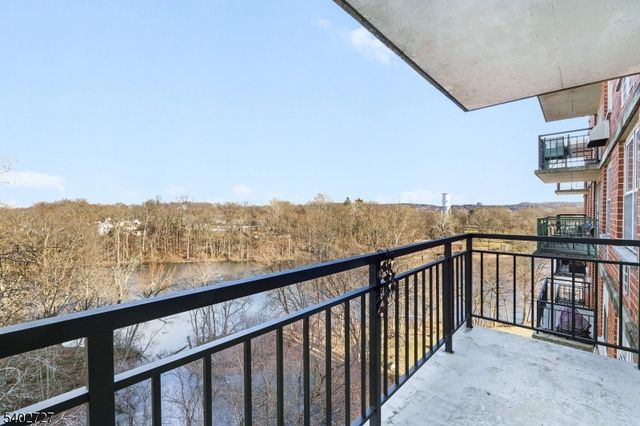 300 Main St 811, Little Falls Twp., NJ 07424