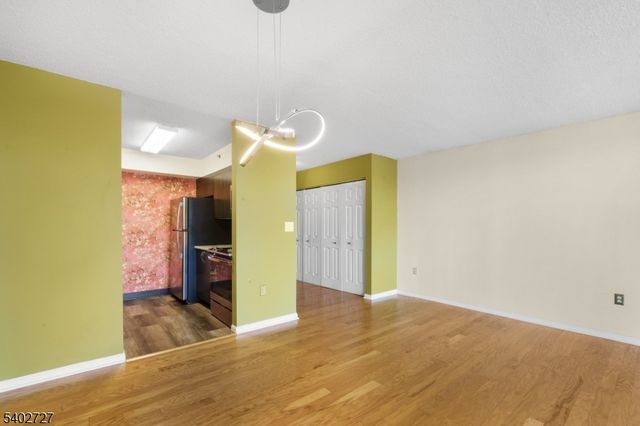 300 Main St 811, Little Falls Twp., NJ 07424