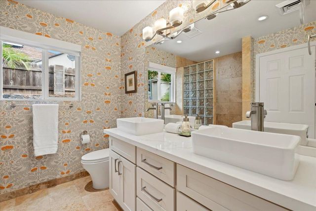 555 Halalai St, Kihei, HI 96753