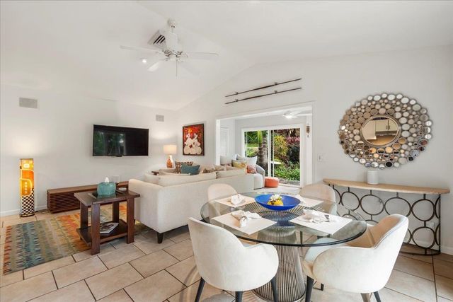 555 Halalai St, Kihei, HI 96753