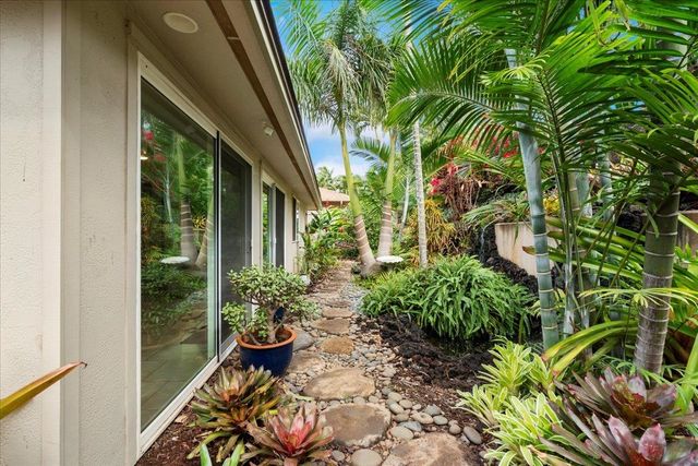 555 Halalai St, Kihei, HI 96753