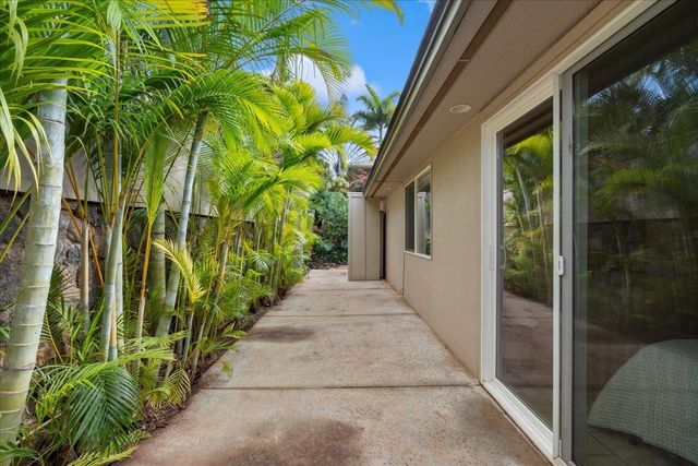 555 Halalai St, Kihei, HI 96753