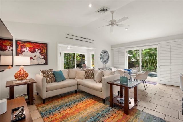 555 Halalai St, Kihei, HI 96753