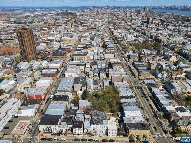 414 Monastery Place, Union City, NJ 07087