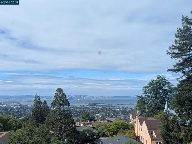 840 Hilldale Ave., Berkeley, CA 94708