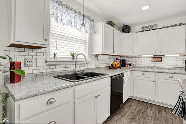 2061 Beacon Court, Columbus, IN 47201