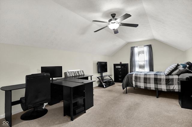 2061 Beacon Court, Columbus, IN 47201