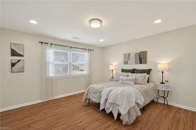 609 Abbey DR, Virginia Beach, VA 23455