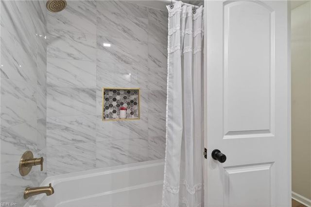 609 Abbey DR, Virginia Beach, VA 23455