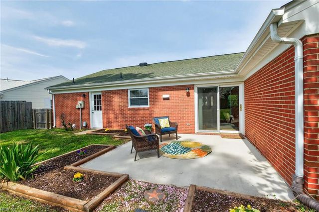 609 Abbey DR, Virginia Beach, VA 23455