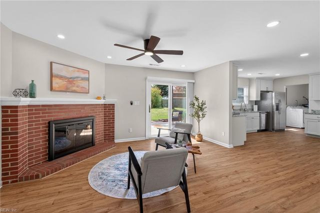 609 Abbey DR, Virginia Beach, VA 23455