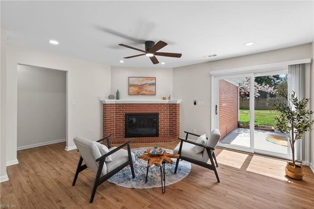 609 Abbey DR, Virginia Beach, VA 23455