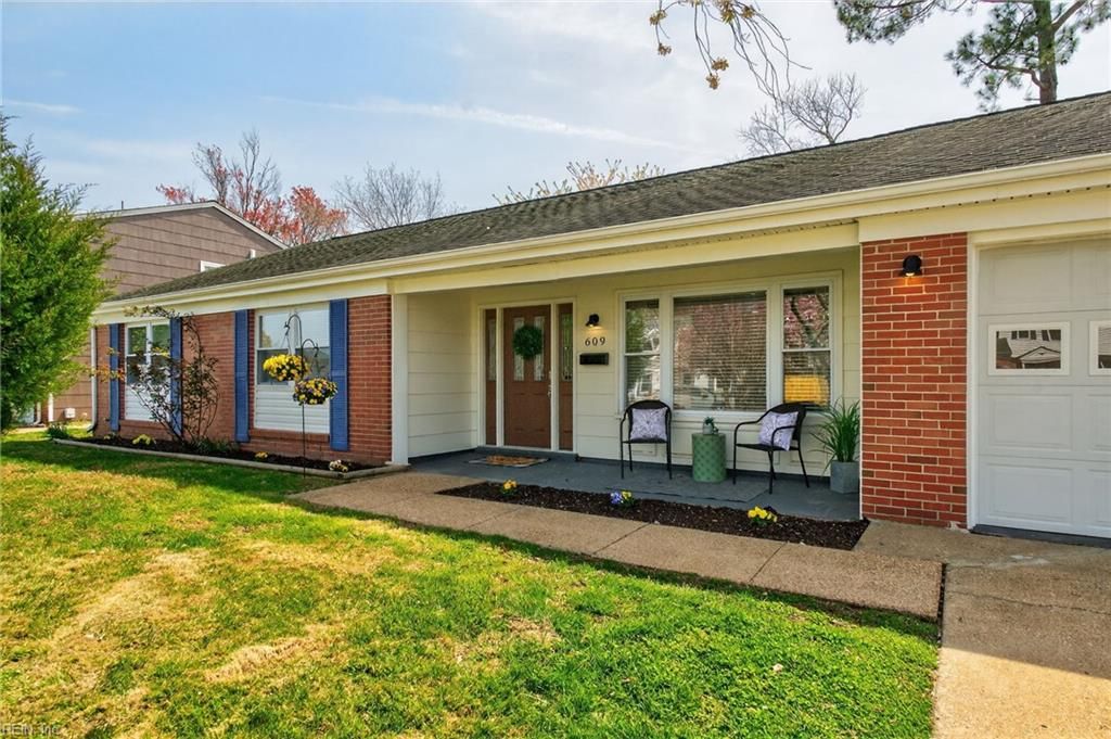 609 Abbey DR, Virginia Beach, VA 23455