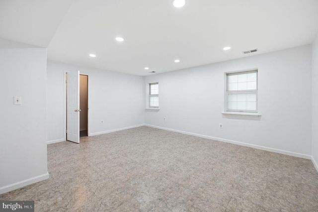 8915 HELEN ST, Manassas, VA 20112