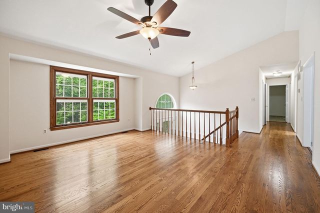 8915 HELEN ST, Manassas, VA 20112