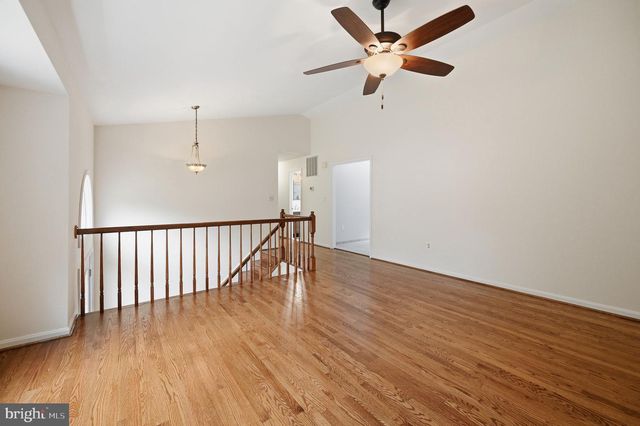 8915 HELEN ST, Manassas, VA 20112