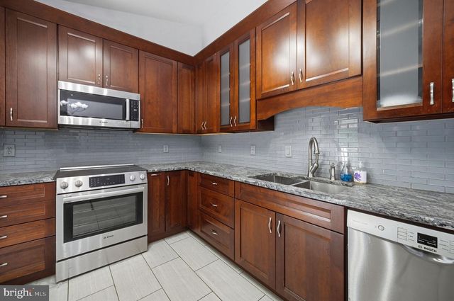 8915 HELEN ST, Manassas, VA 20112