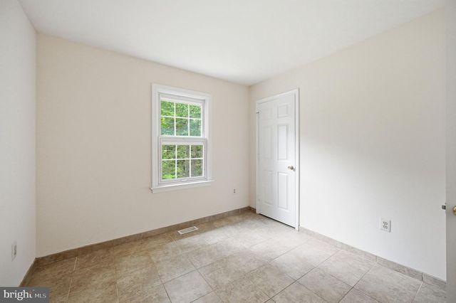 8915 HELEN ST, Manassas, VA 20112