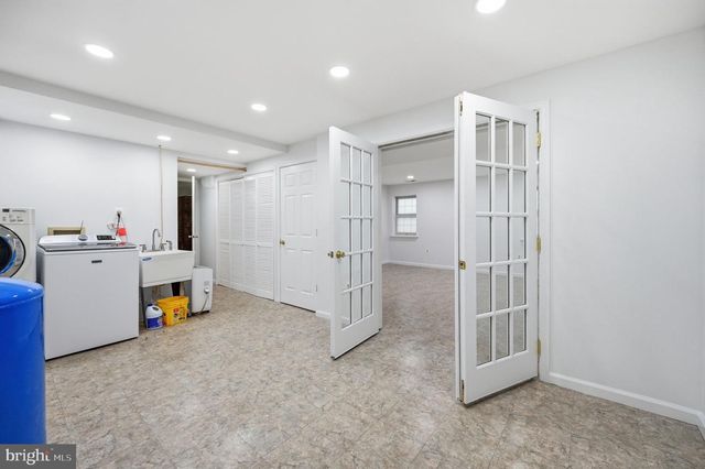 8915 HELEN ST, Manassas, VA 20112