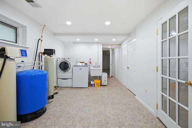 8915 HELEN ST, Manassas, VA 20112