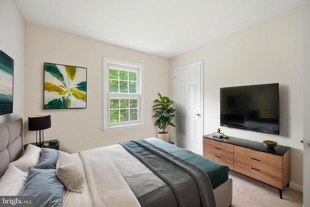 8915 HELEN ST, Manassas, VA 20112