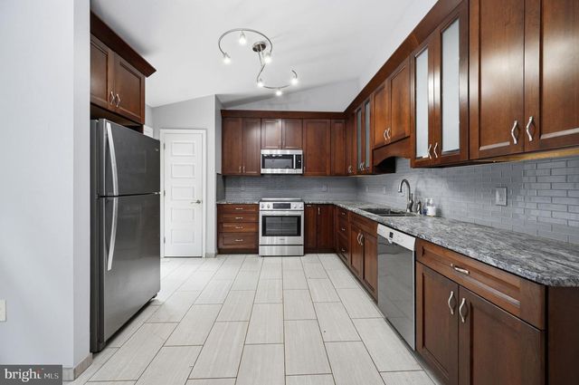 8915 HELEN ST, Manassas, VA 20112