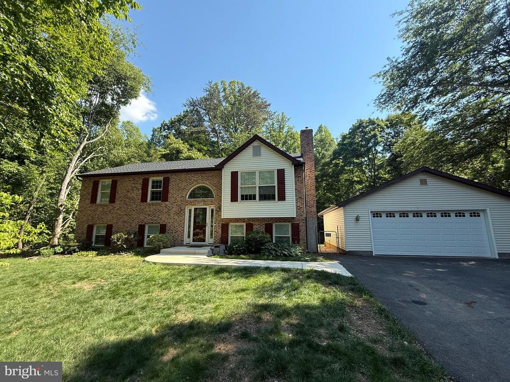 8915 HELEN ST, Manassas, VA 20112