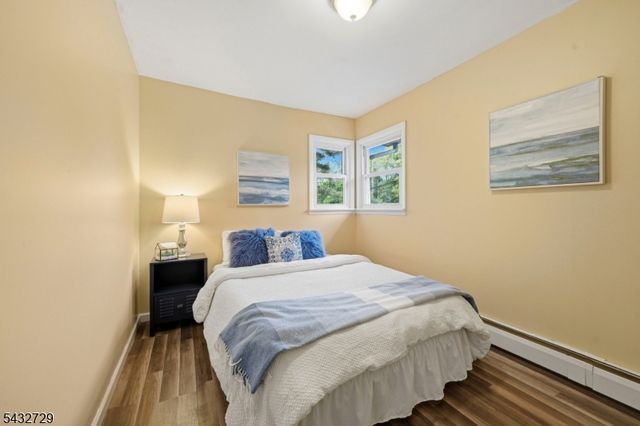 22 Federal Hill Rd, Pompton Lakes Boro, NJ 07442
