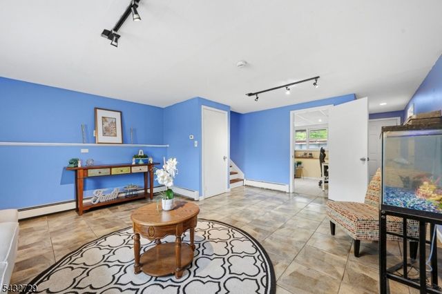 22 Federal Hill Rd, Pompton Lakes Boro, NJ 07442
