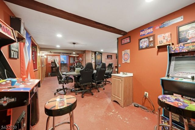 22 Federal Hill Rd, Pompton Lakes Boro, NJ 07442