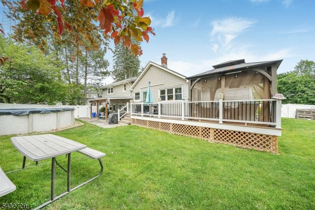22 Federal Hill Rd, Pompton Lakes Boro, NJ 07442