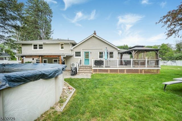 22 Federal Hill Rd, Pompton Lakes Boro, NJ 07442