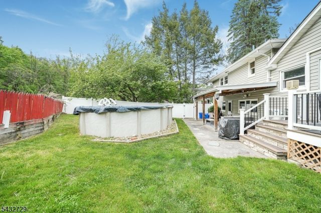 22 Federal Hill Rd, Pompton Lakes Boro, NJ 07442