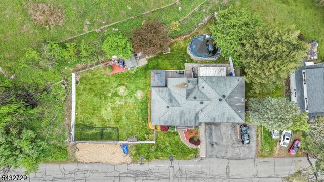 22 Federal Hill Rd, Pompton Lakes Boro, NJ 07442