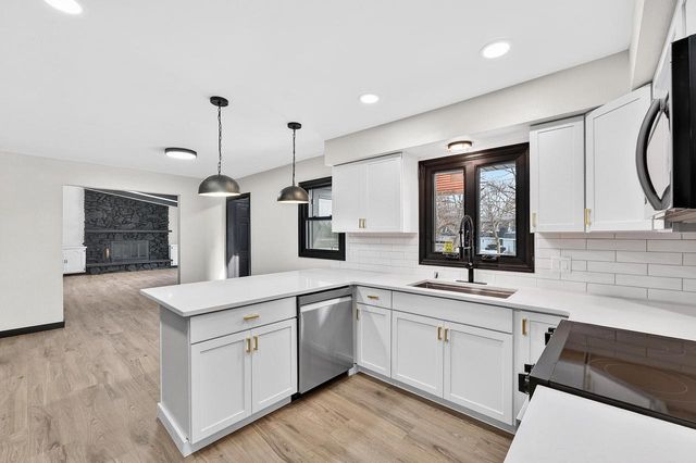 20335 Yorktown COURT, Brookfield, WI 53045