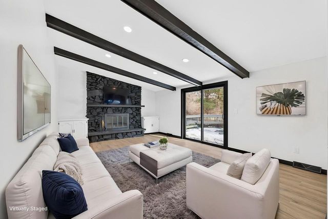 20335 Yorktown COURT, Brookfield, WI 53045