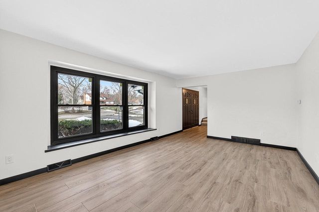 20335 Yorktown COURT, Brookfield, WI 53045