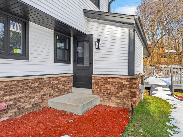 20335 Yorktown COURT, Brookfield, WI 53045