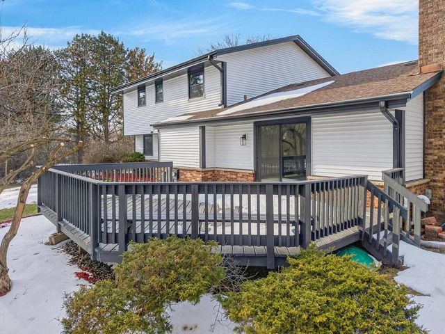 20335 Yorktown COURT, Brookfield, WI 53045