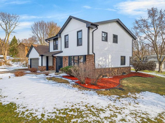 20335 Yorktown COURT, Brookfield, WI 53045