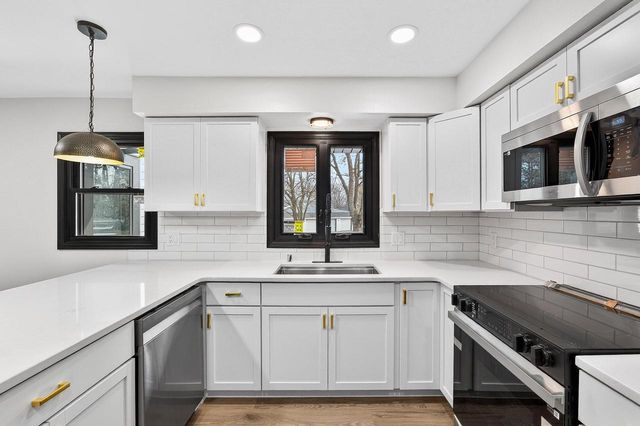 20335 Yorktown COURT, Brookfield, WI 53045