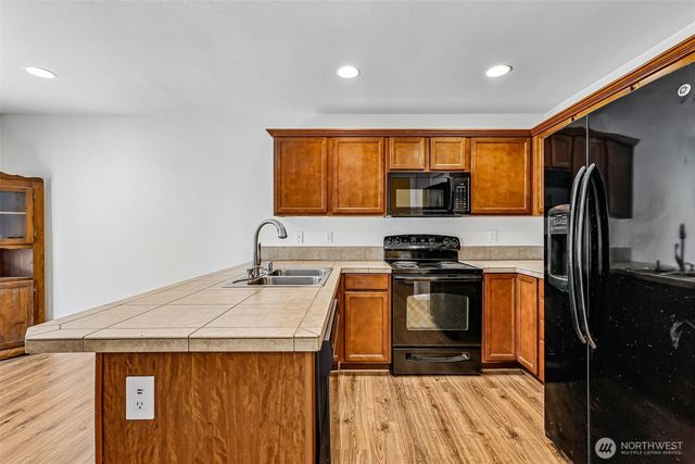 6404 35th Street NE, Marysville, WA 98270