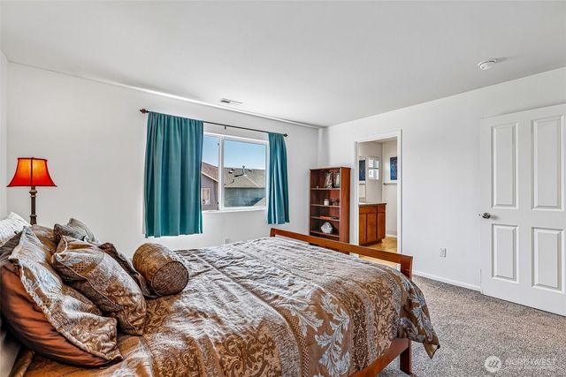 6404 35th Street NE, Marysville, WA 98270
