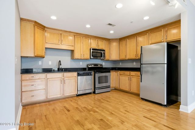 2411 Brownsboro Rd 301, Louisville, KY 40206