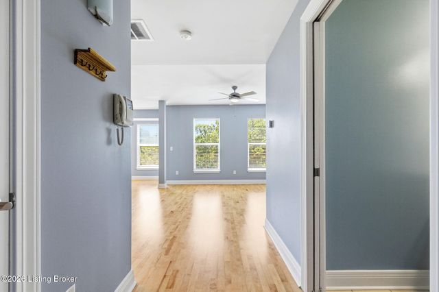 2411 Brownsboro Rd 301, Louisville, KY 40206