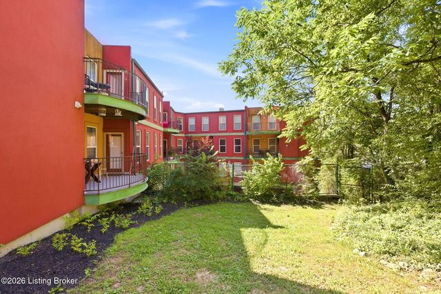 2411 Brownsboro Rd 301, Louisville, KY 40206