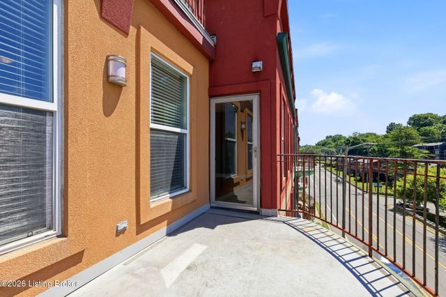 2411 Brownsboro Rd 301, Louisville, KY 40206